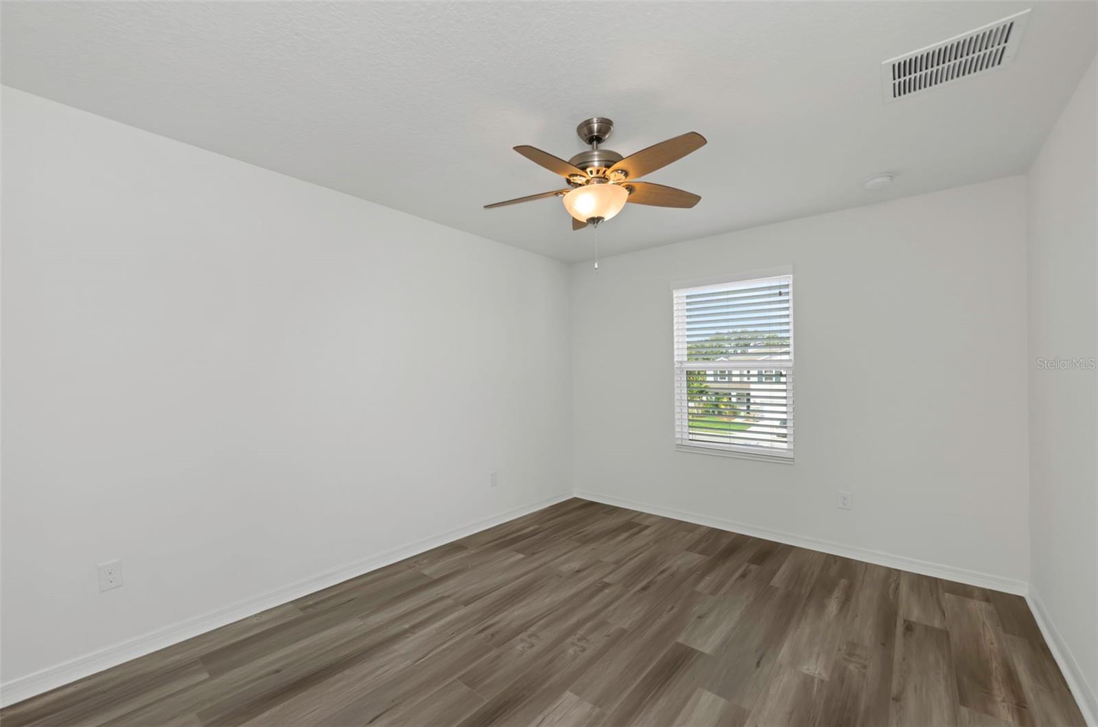 WEST LAKE RESERVE - Residential Lease