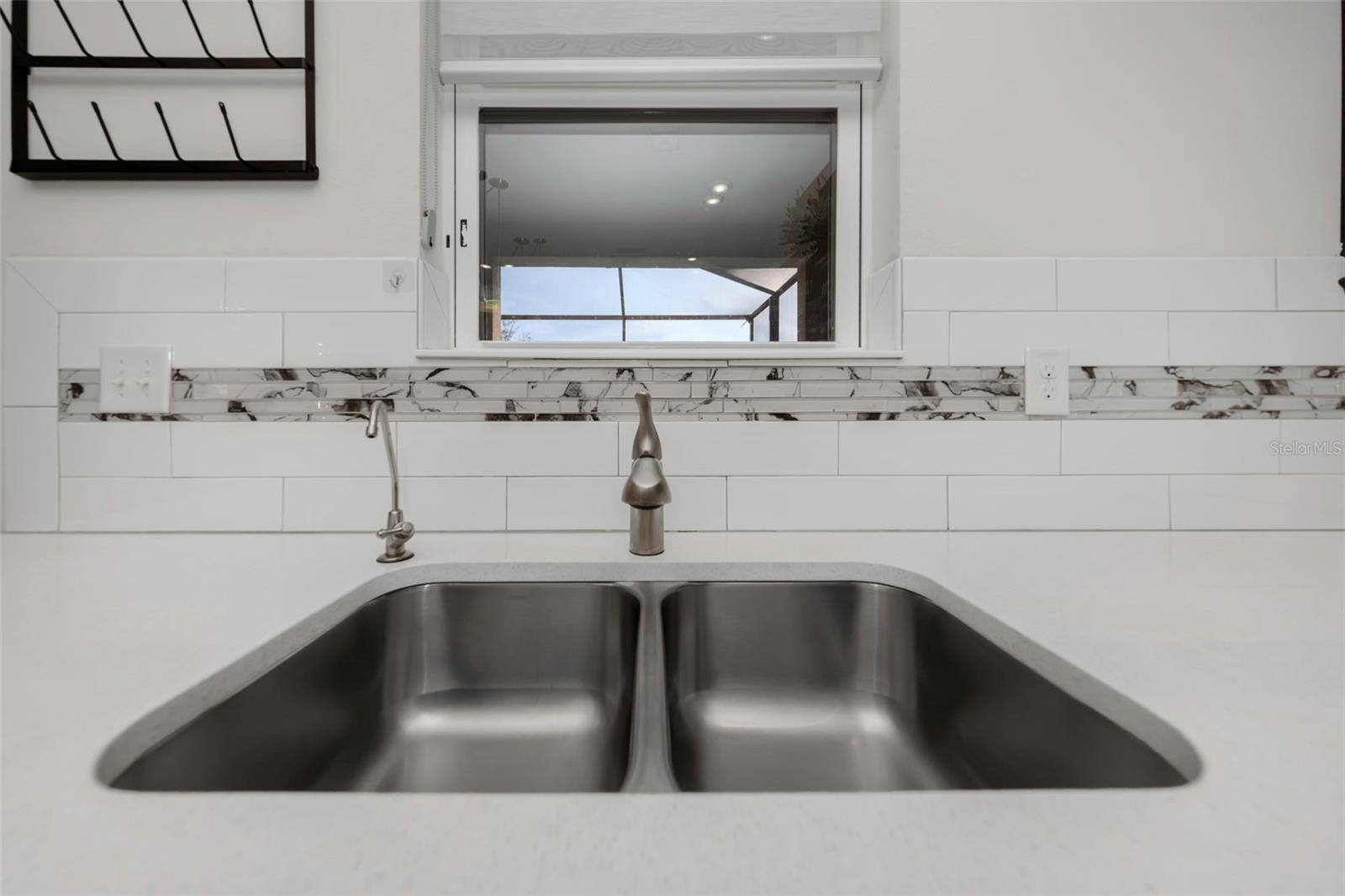 WEST LAKE RESERVE - Residential Lease