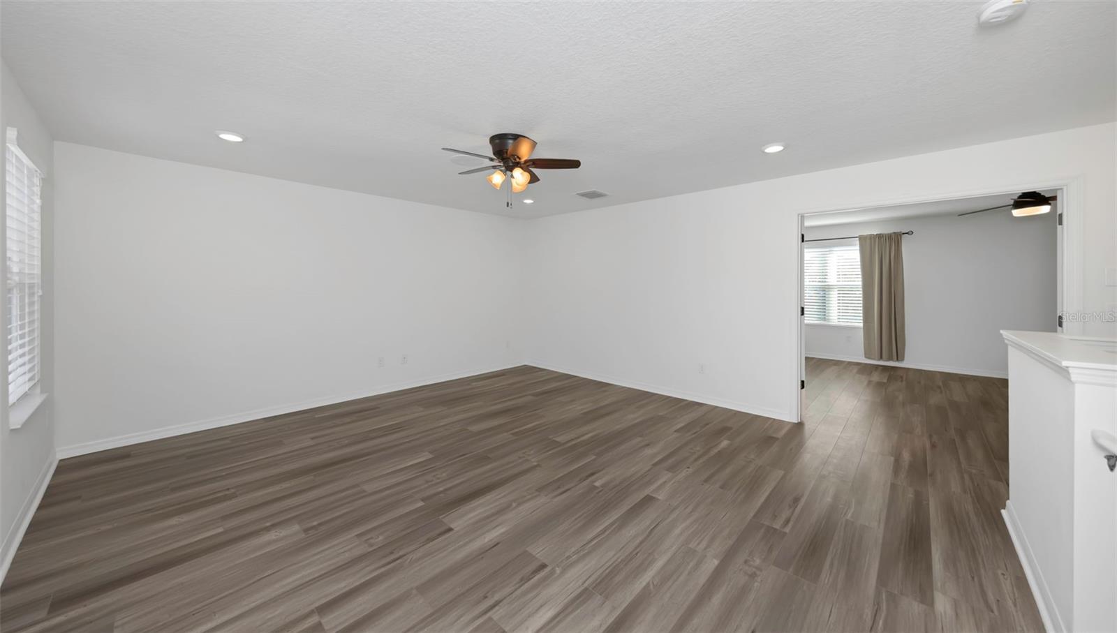 WEST LAKE RESERVE - Residential Lease