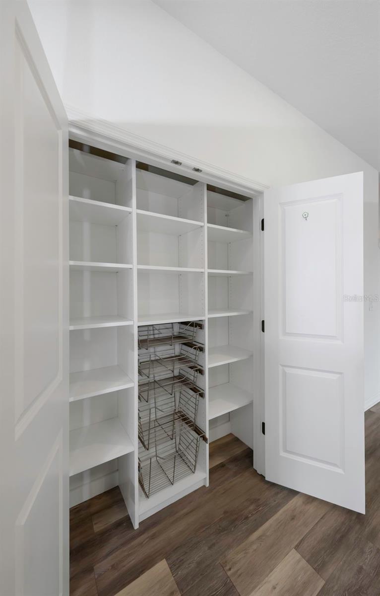 WEST LAKE RESERVE - Residential Lease