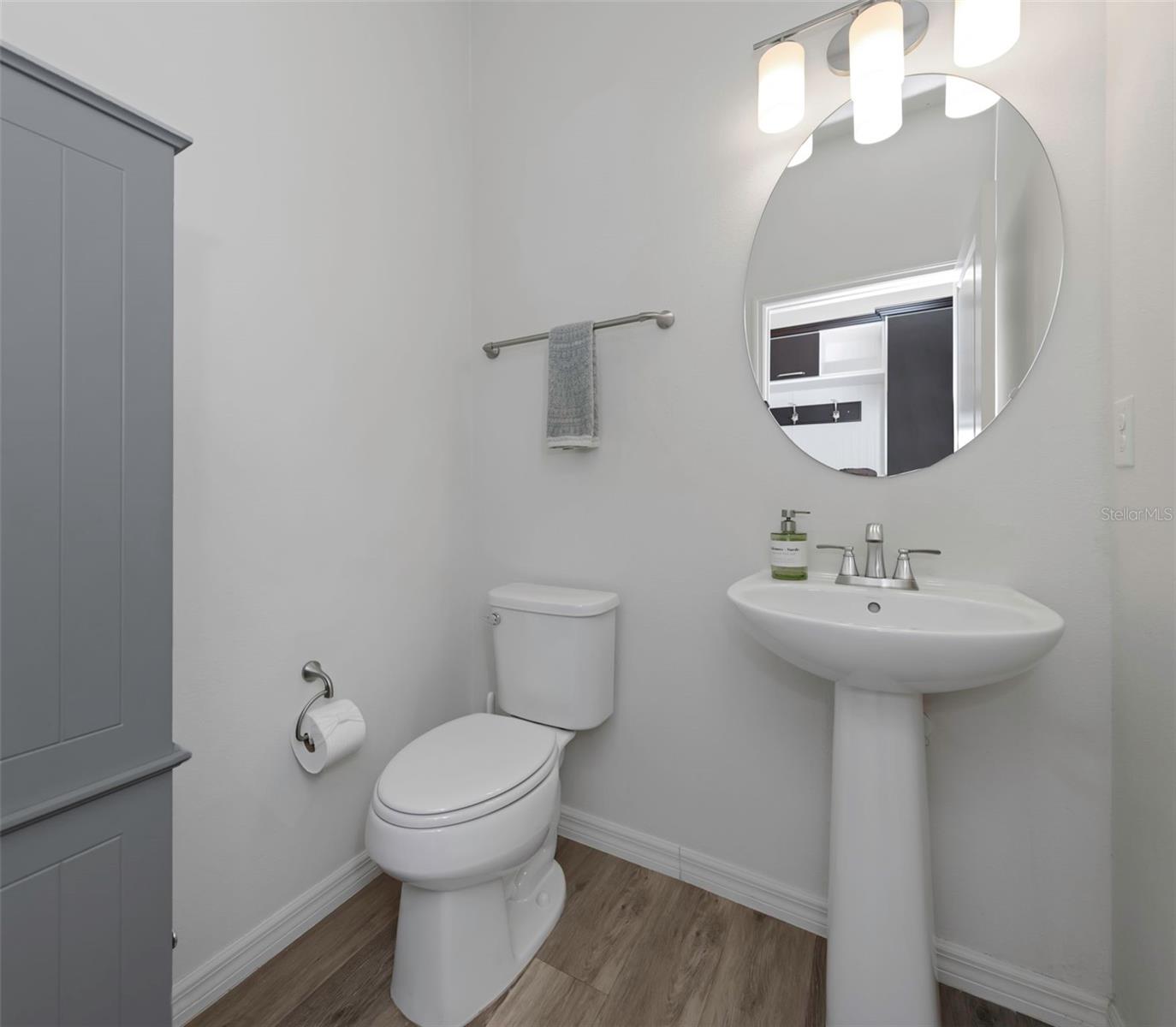 WEST LAKE RESERVE - Residential Lease