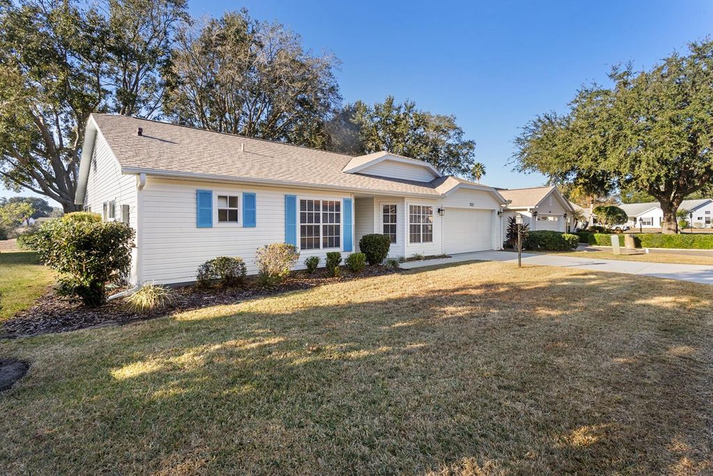 Photo of 4829 Tara View Road, Leesburg, FL 34748 (MLS # G5106923)