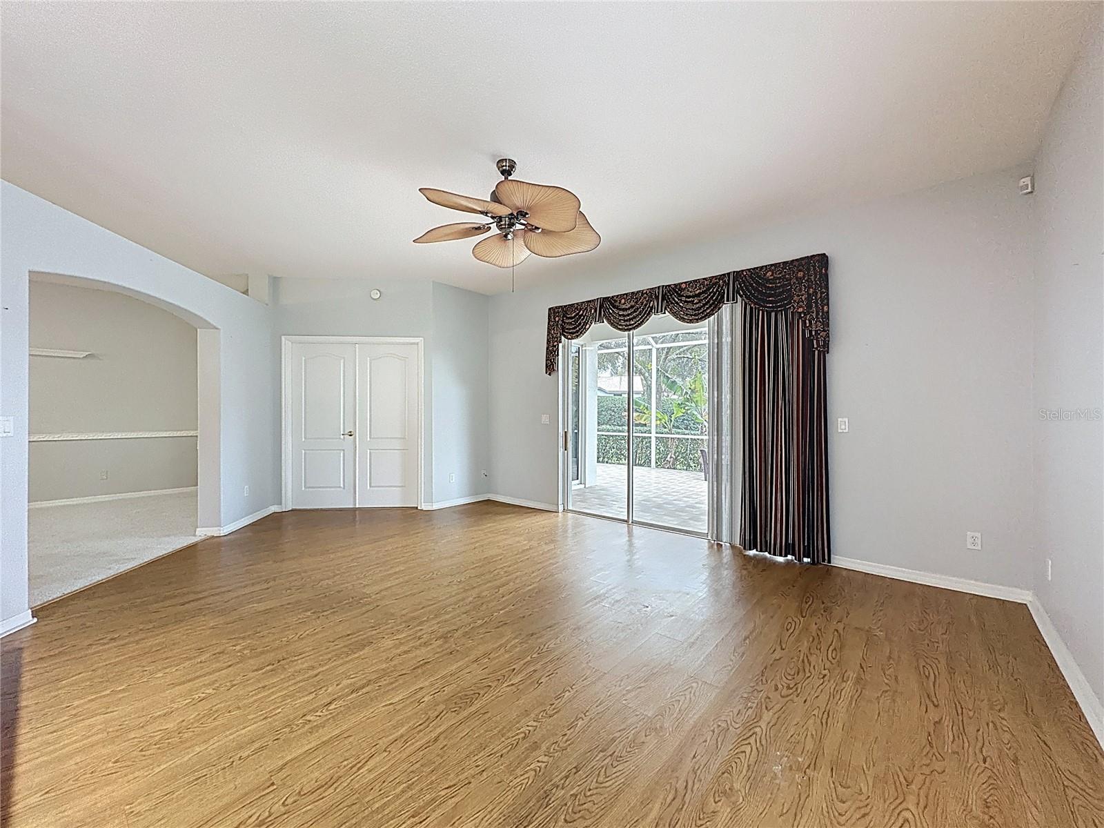 KINGS RIDGE - Residential