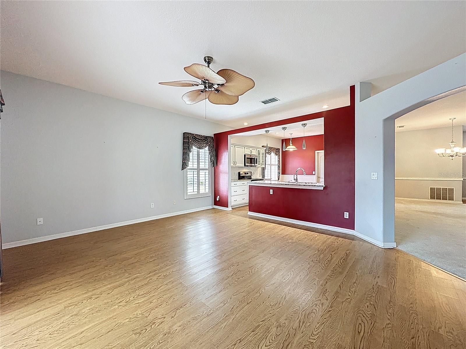 KINGS RIDGE - Residential