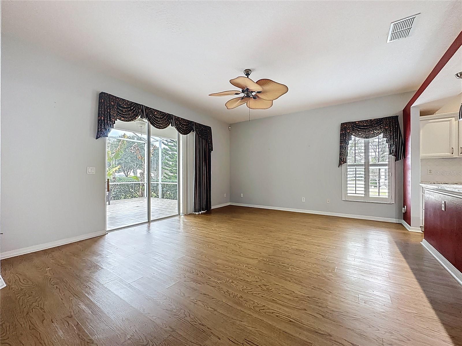 KINGS RIDGE - Residential