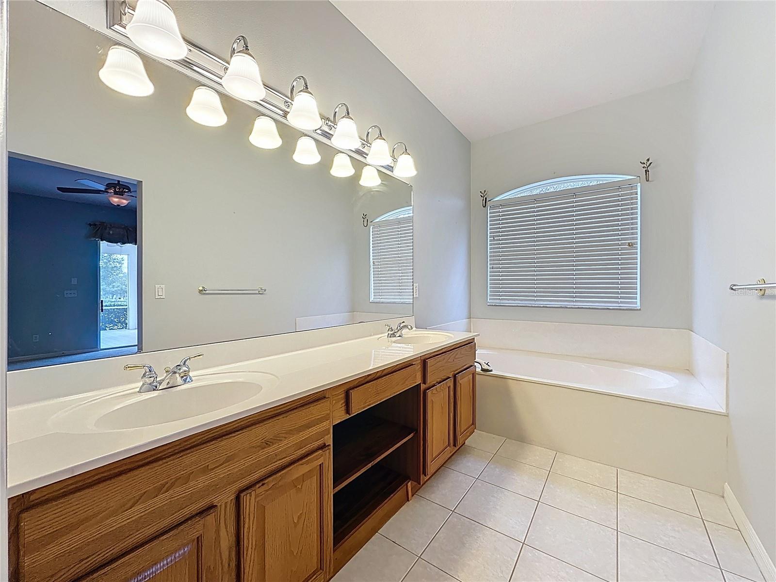 KINGS RIDGE - Residential