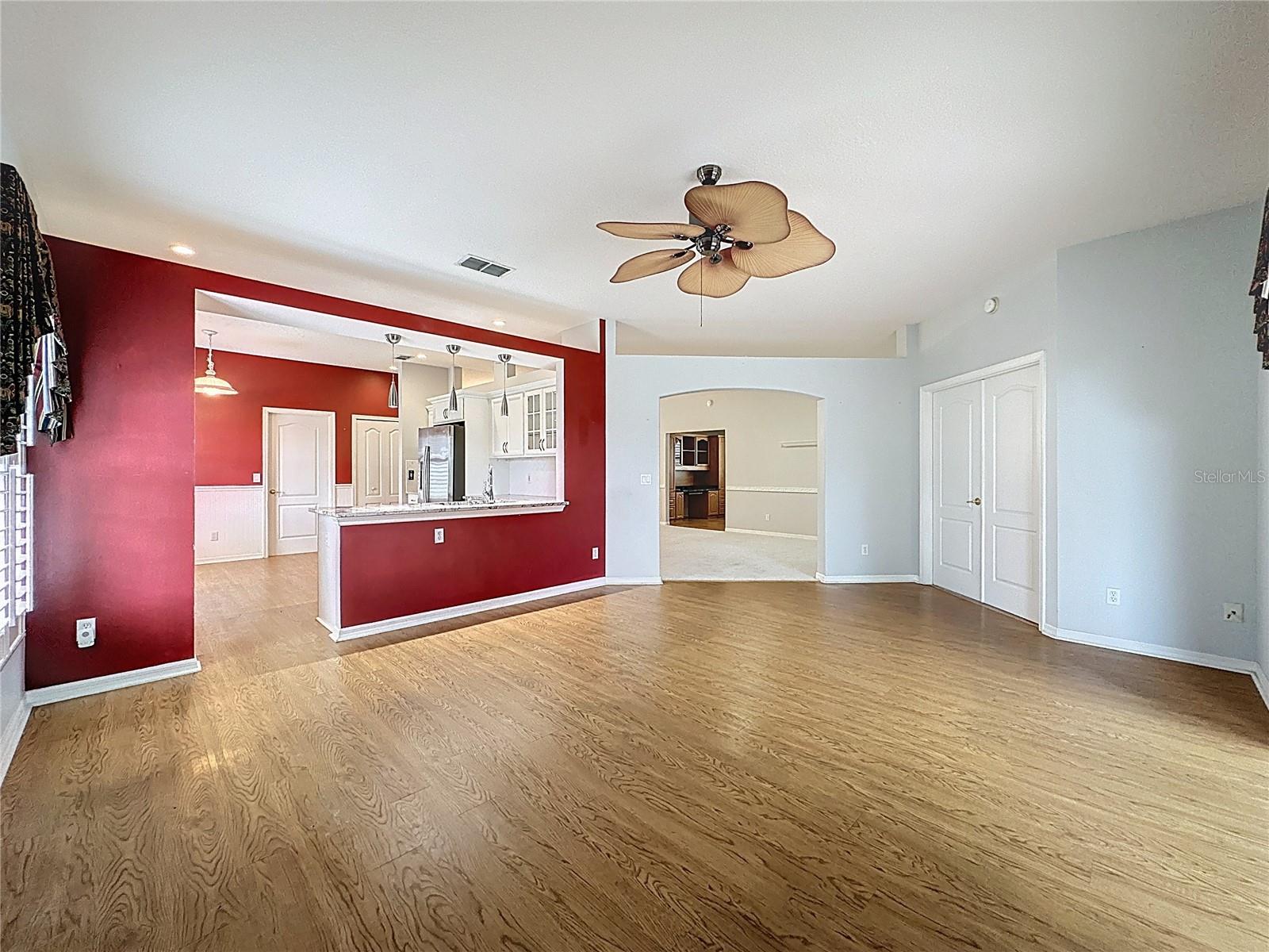 KINGS RIDGE - Residential