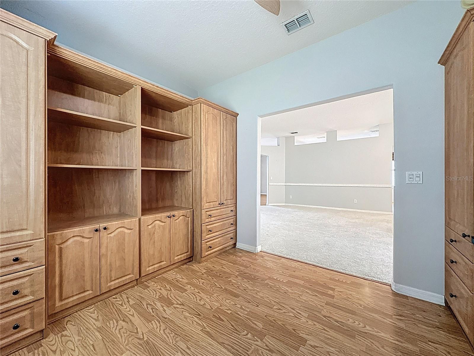 KINGS RIDGE - Residential