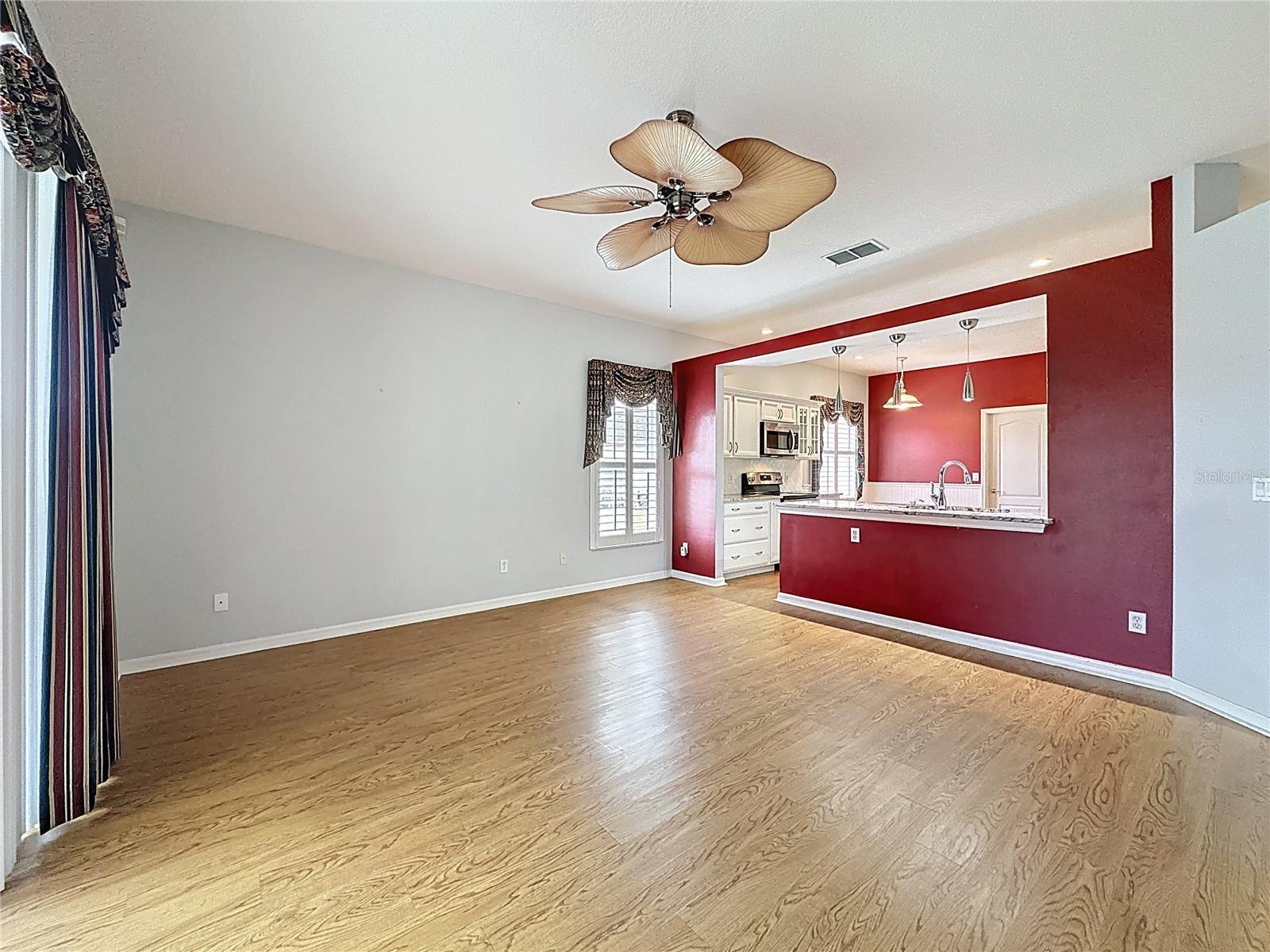 KINGS RIDGE - Residential