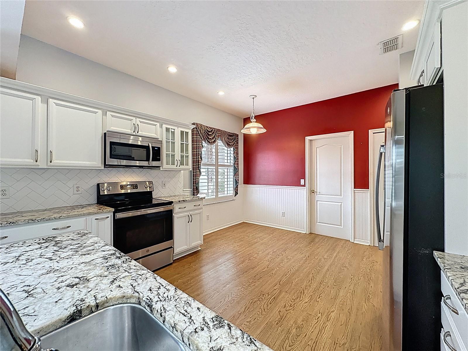 KINGS RIDGE - Residential