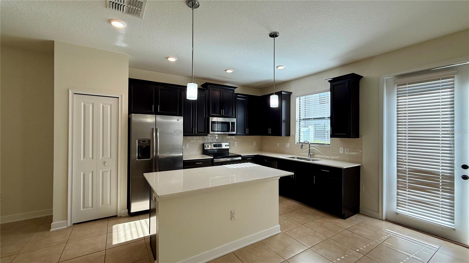 VISTAS/CHAMPIONSGATE PH 1B & 2 - Residential Lease