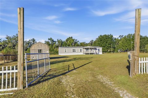 Photo of 3115 W Highway 329, Reddick, FL 32686 (MLS # OM715533)
