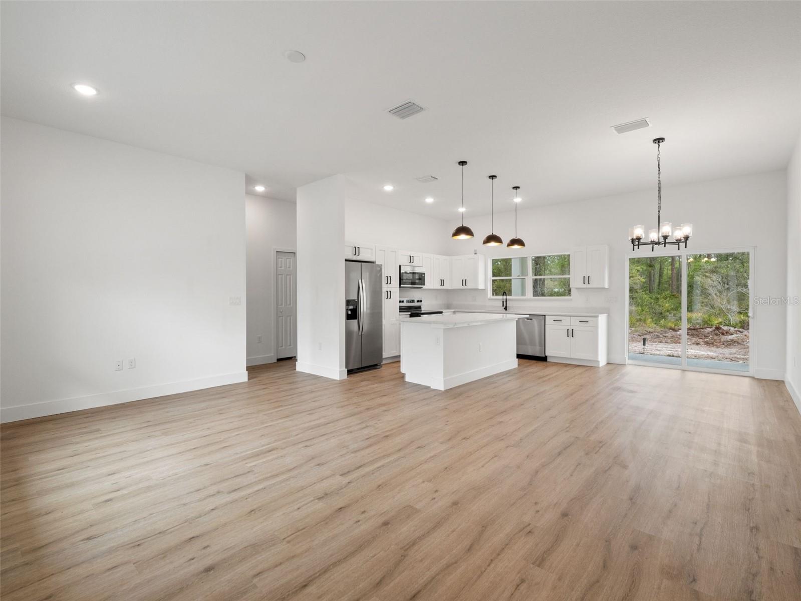 SILVER SPGS SHORES UN 35 - Residential