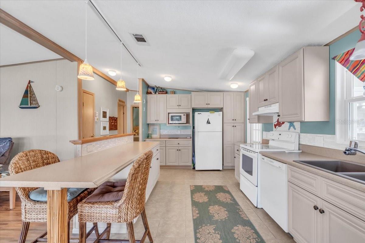 IMPERIAL LAKES ESTATES UNIT II - Residential