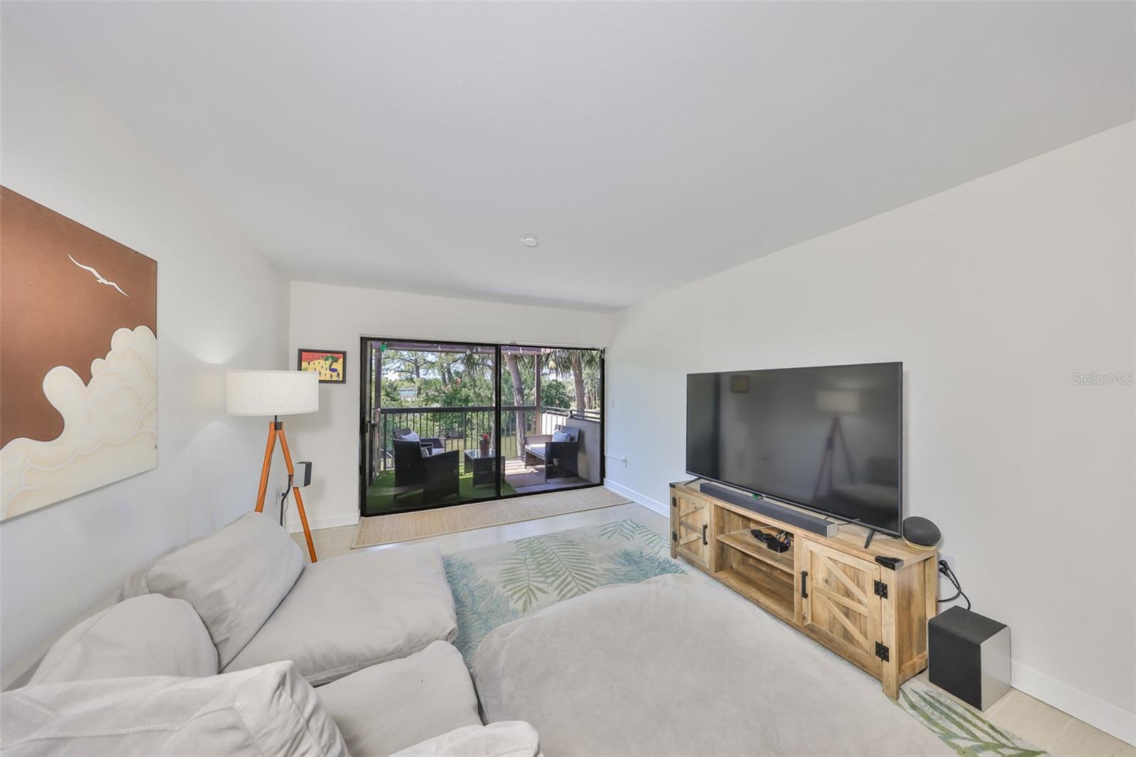 880 S VILLAGE DRIVE N 202