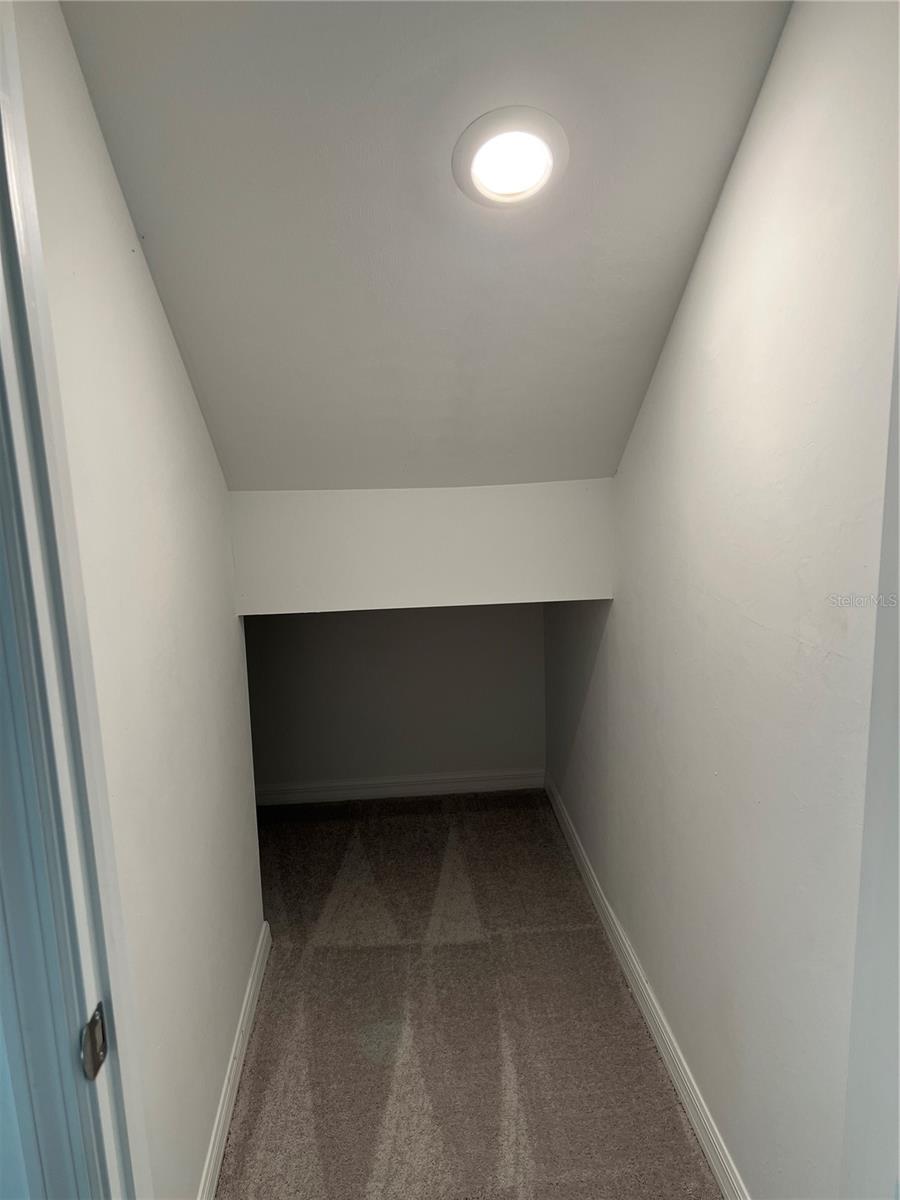 TORTUGA - Residential Lease