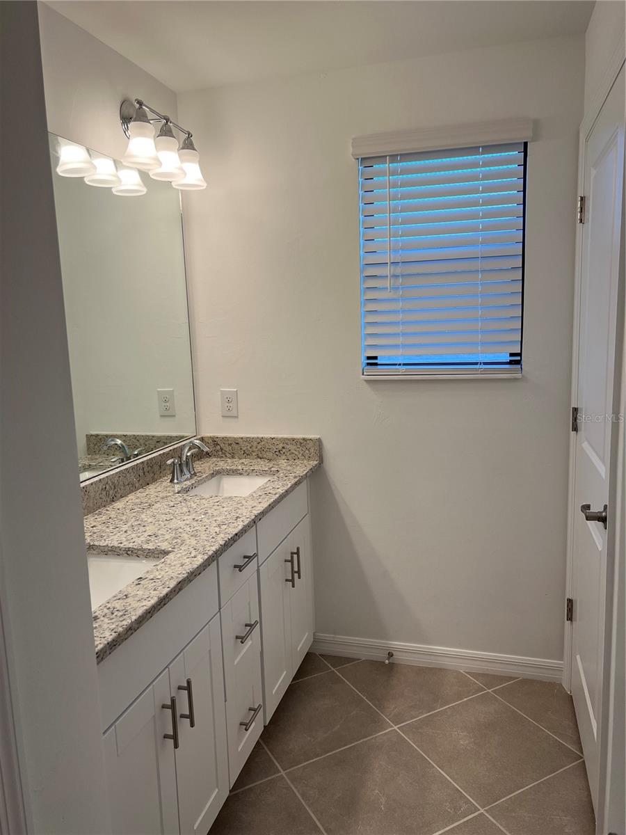 TORTUGA - Residential Lease