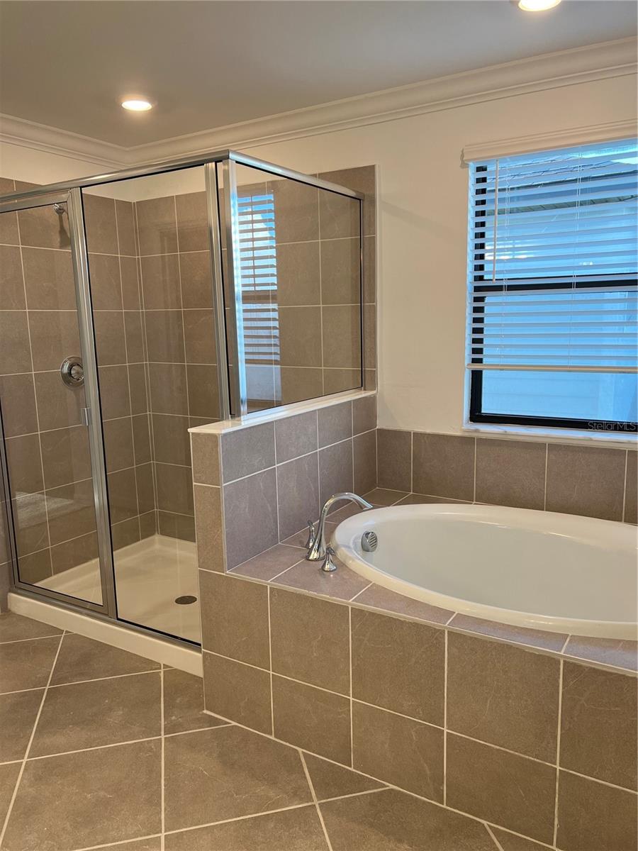 TORTUGA - Residential Lease