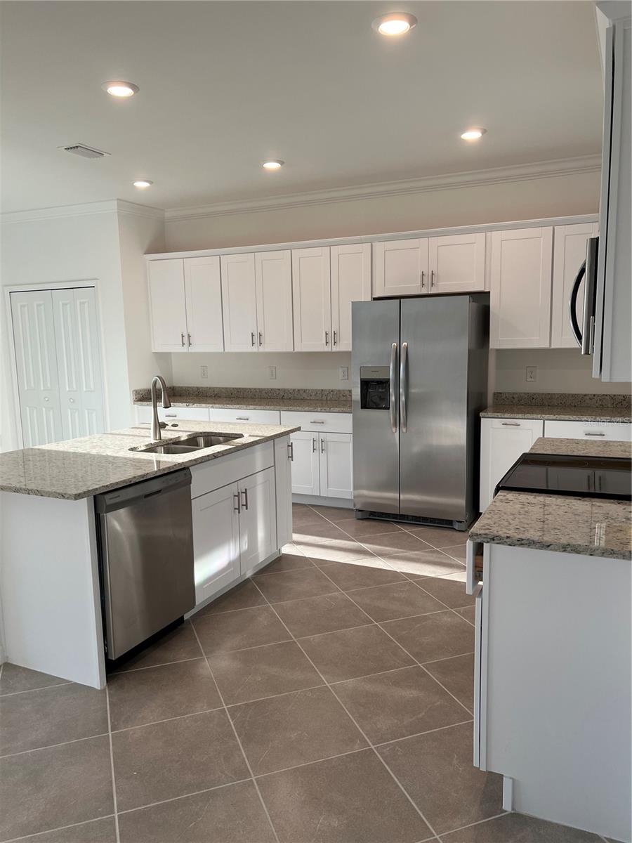 TORTUGA - Residential Lease