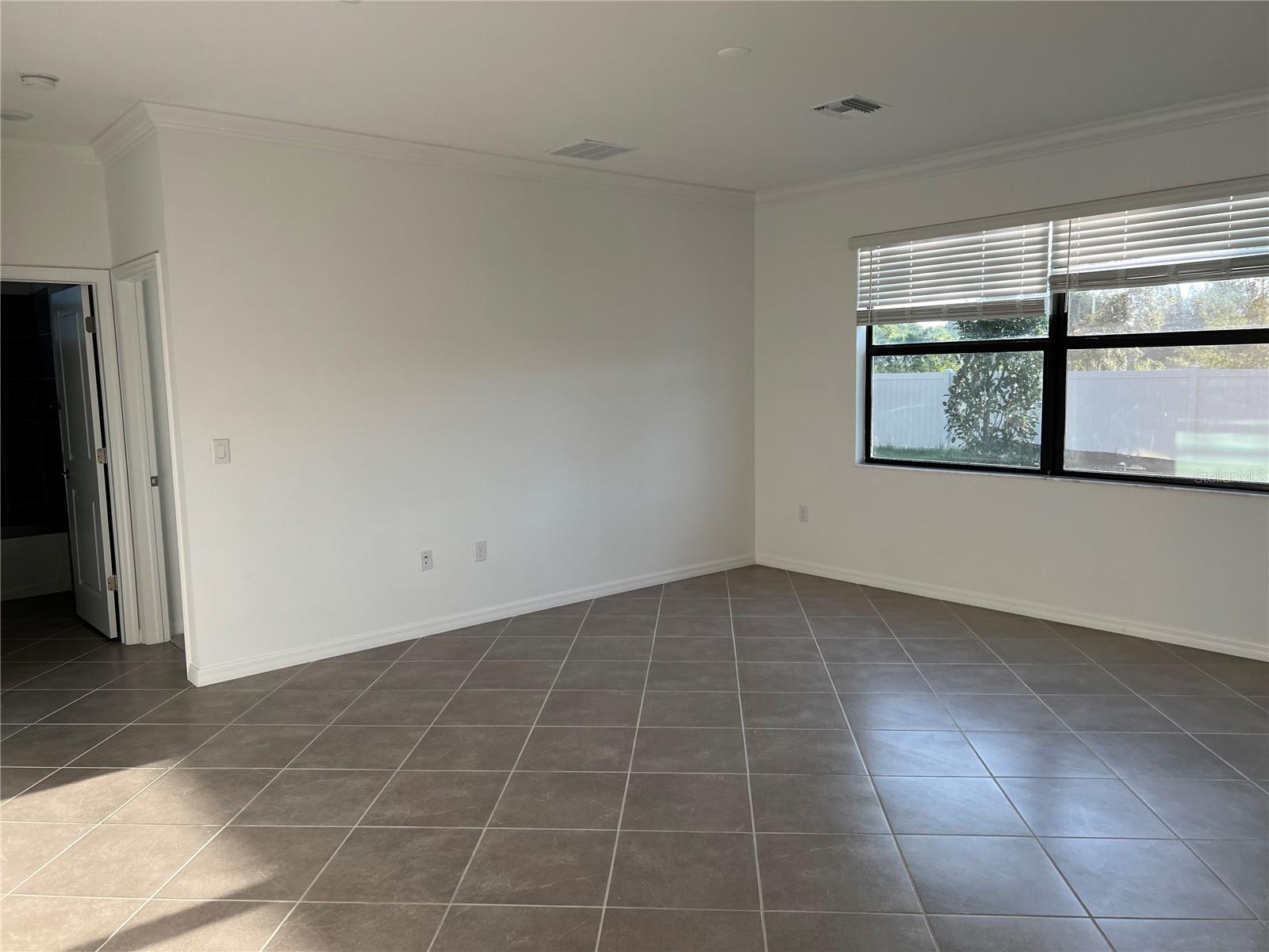 TORTUGA - Residential Lease