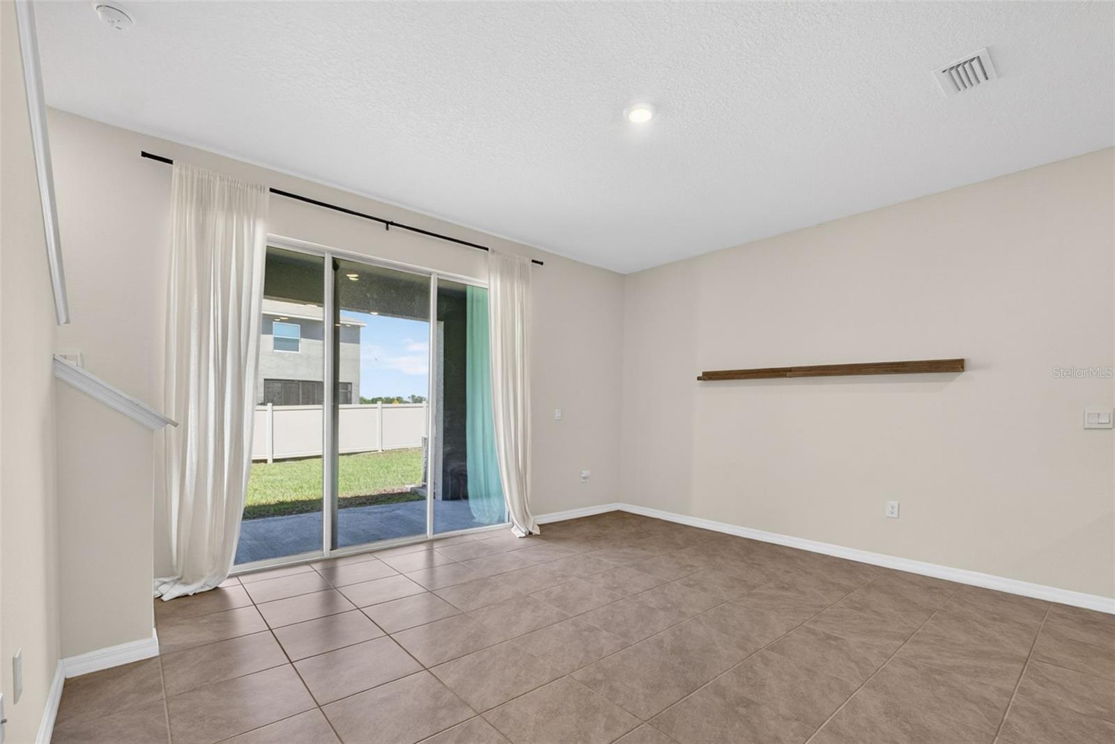 AVALON PARK WEST-NORTH PH 1A & - Residential