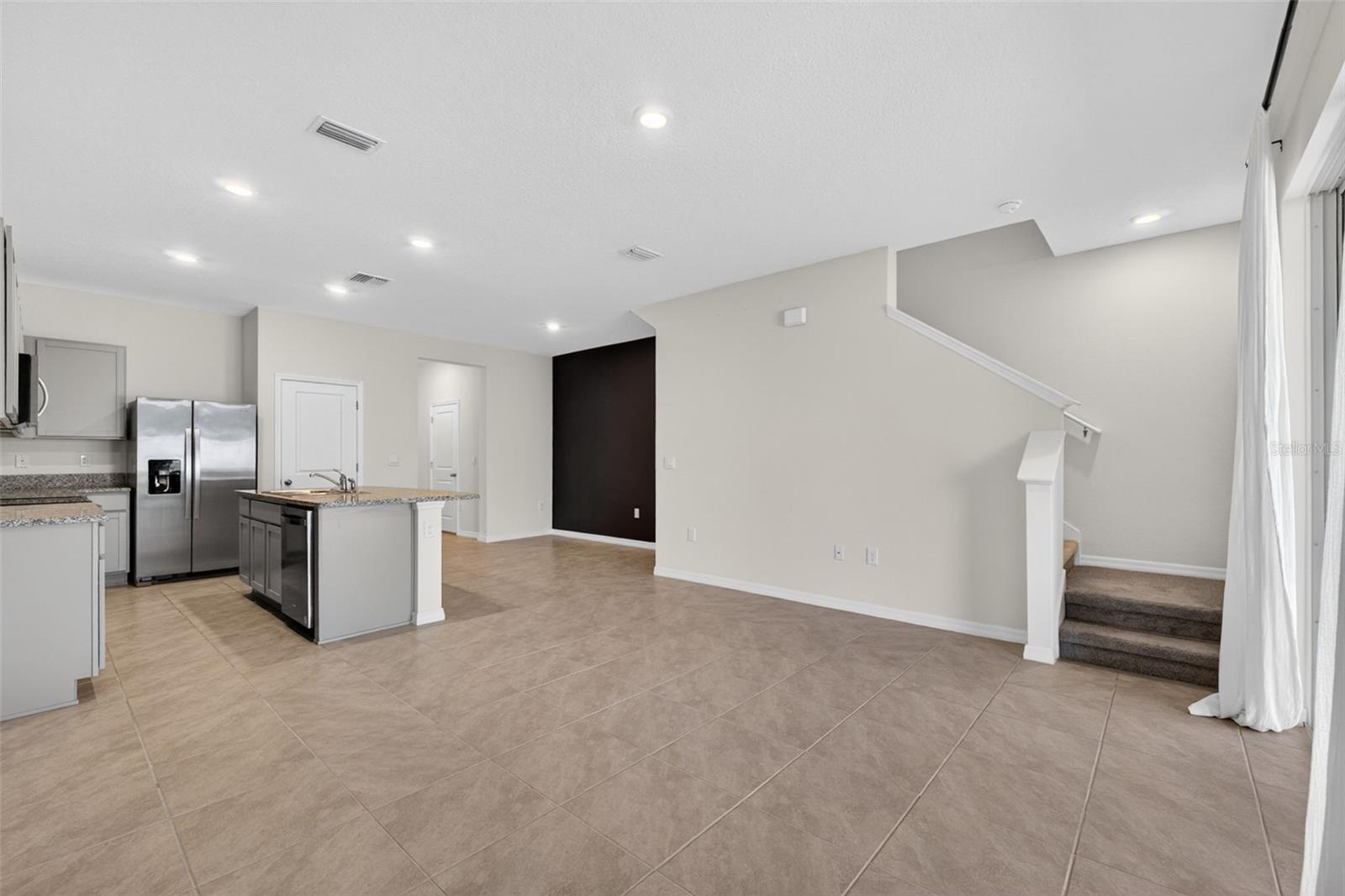 AVALON PARK WEST-NORTH PH 1A & - Residential