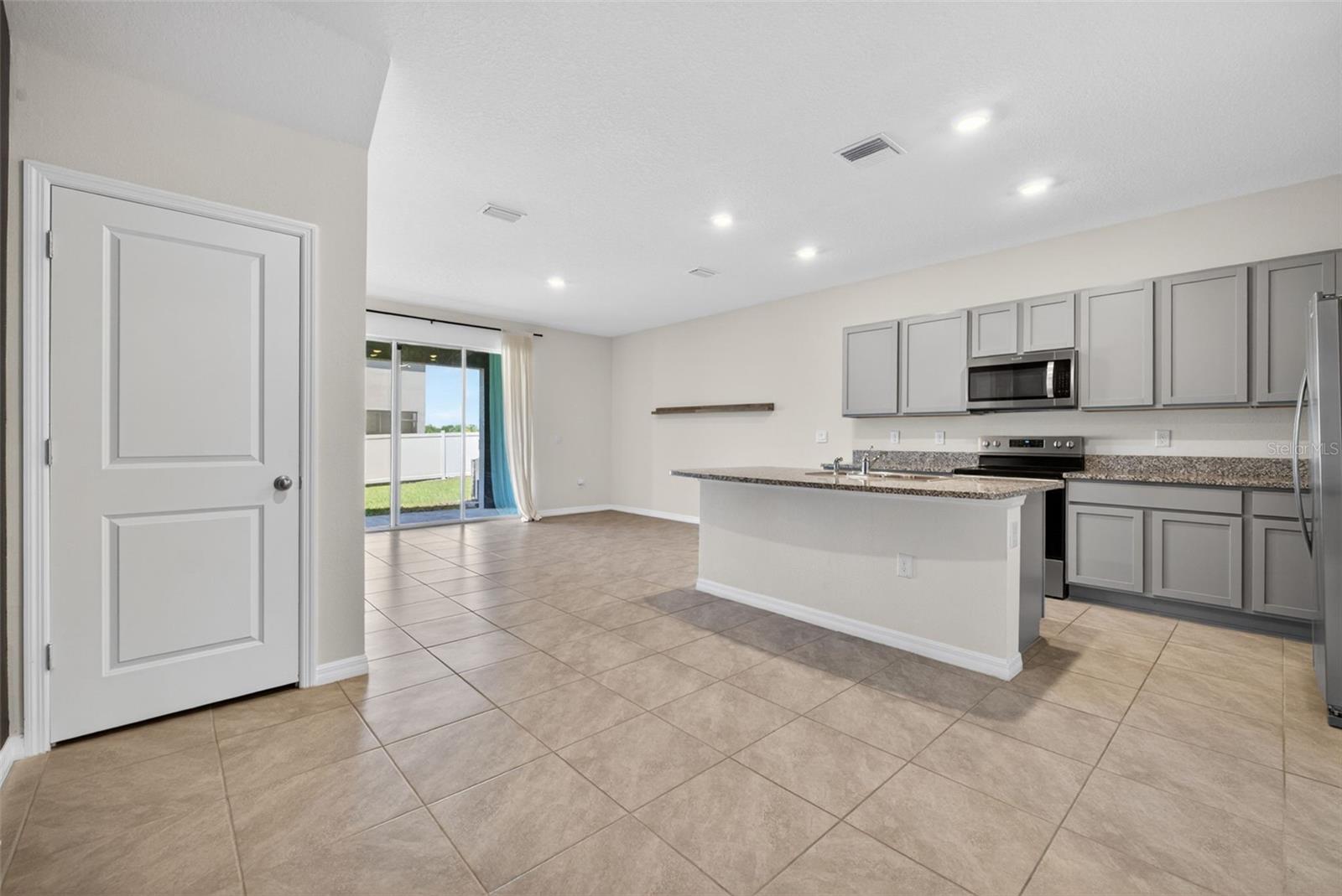 AVALON PARK WEST-NORTH PH 1A & - Residential