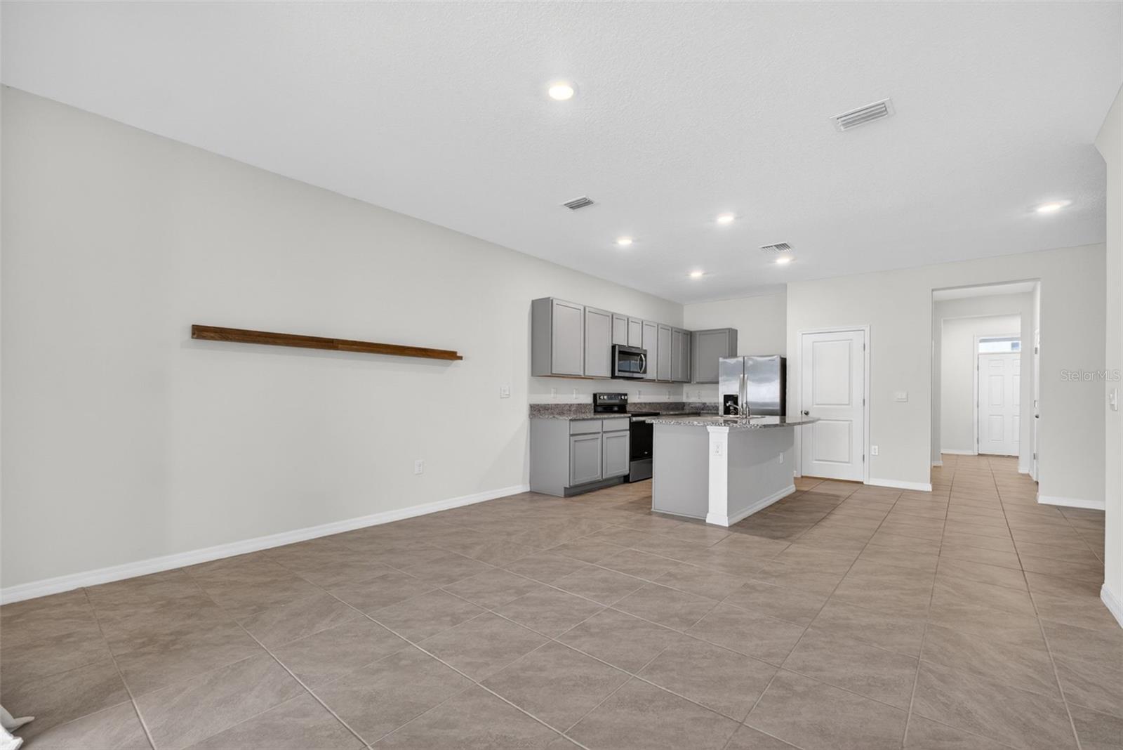 AVALON PARK WEST-NORTH PH 1A & - Residential