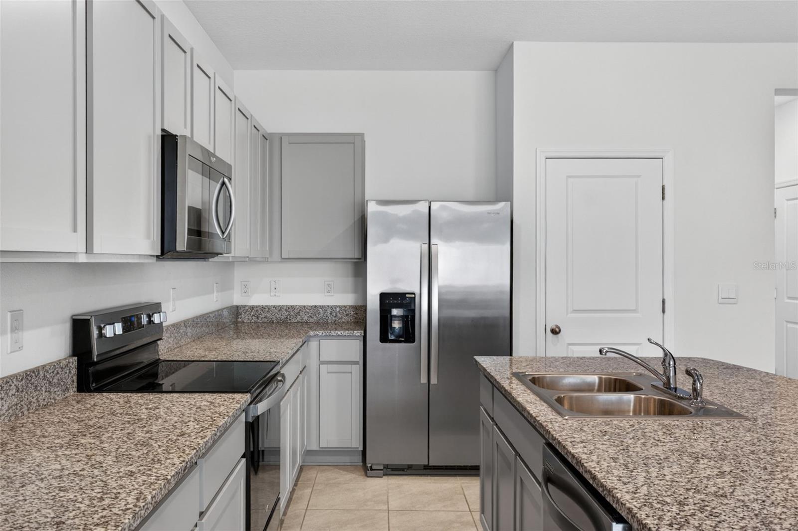 AVALON PARK WEST-NORTH PH 1A & - Residential