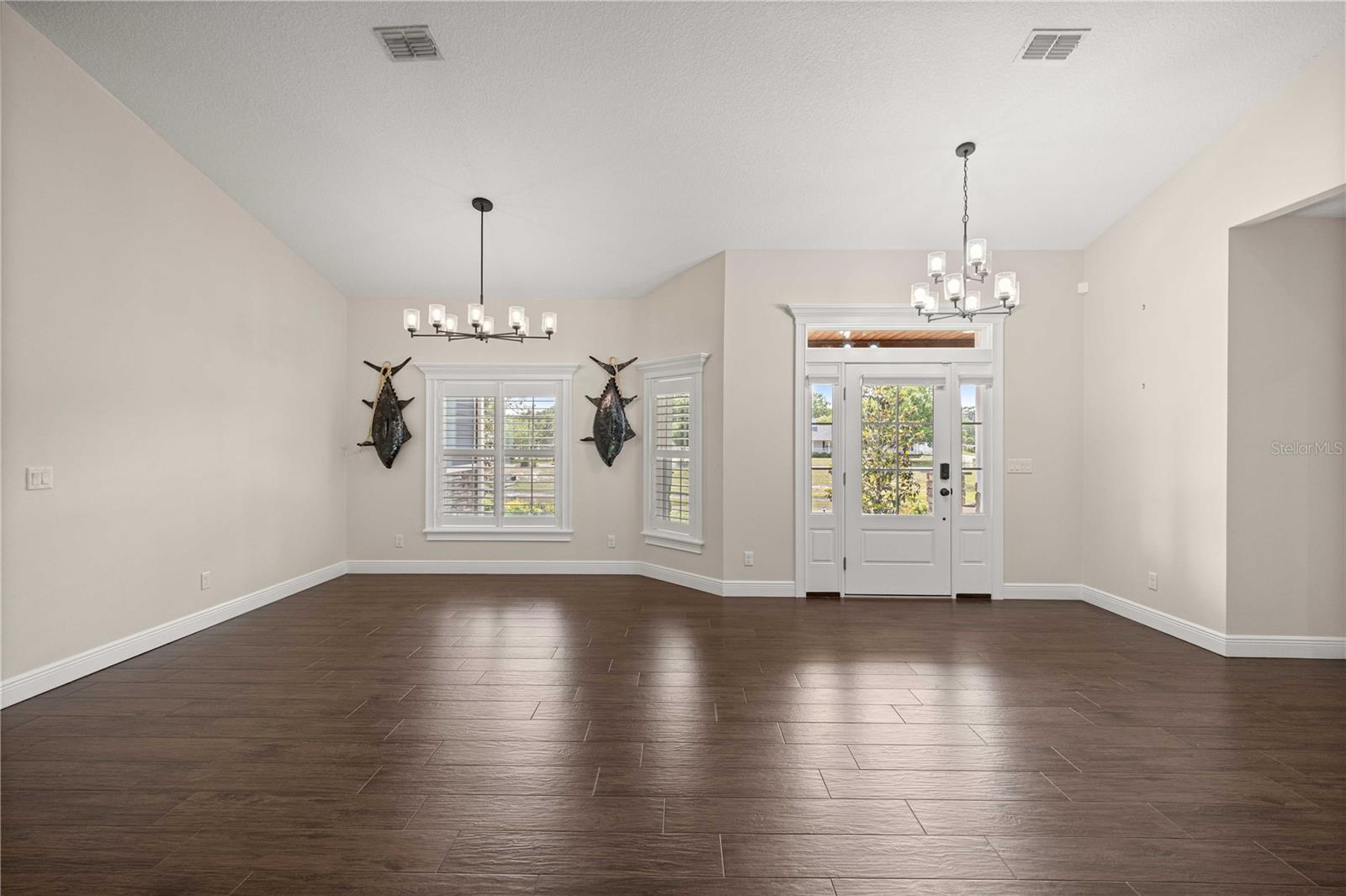 SILVER MDWS CENTRAL - Residential