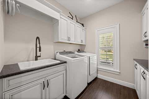 Tiny photo for 5927 NE 62nd Court Road, Silver Springs, FL 34488 (MLS # OM723437)