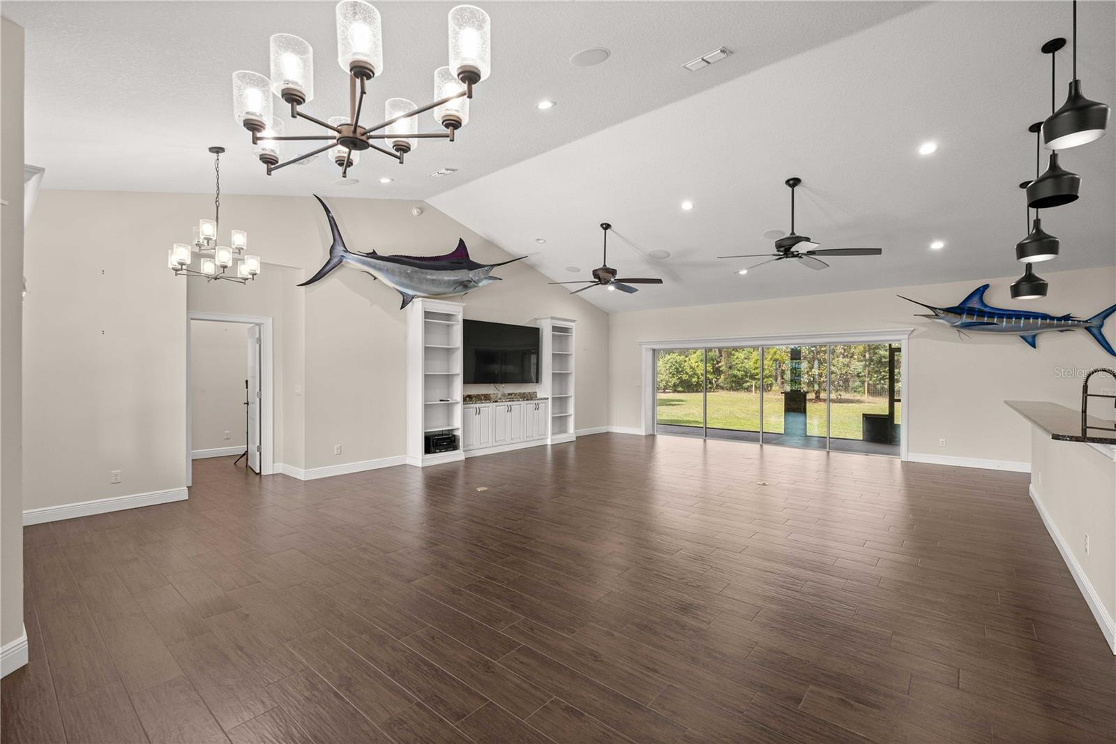 SILVER MDWS CENTRAL - Residential