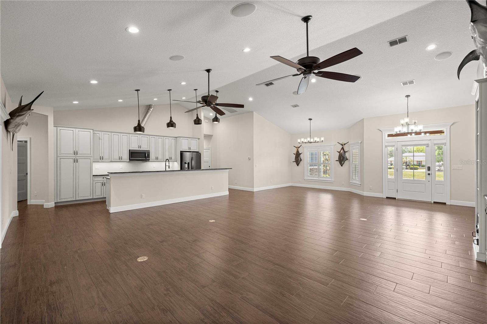 SILVER MDWS CENTRAL - Residential