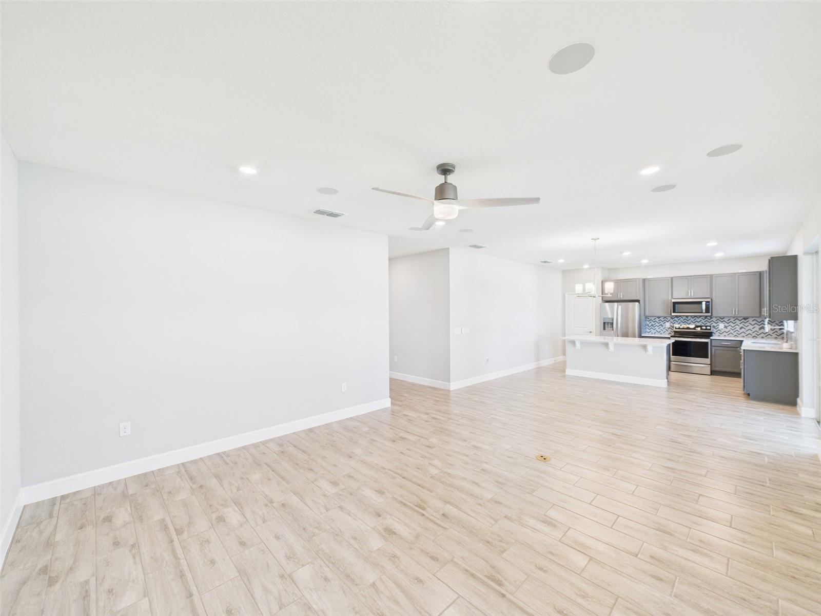 LAKE LUCERNE PH 1 - Residential