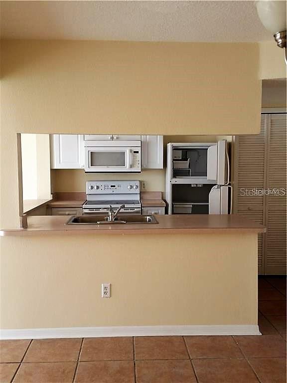 ISLAND CLUB WEST PH 02 - Residential Lease