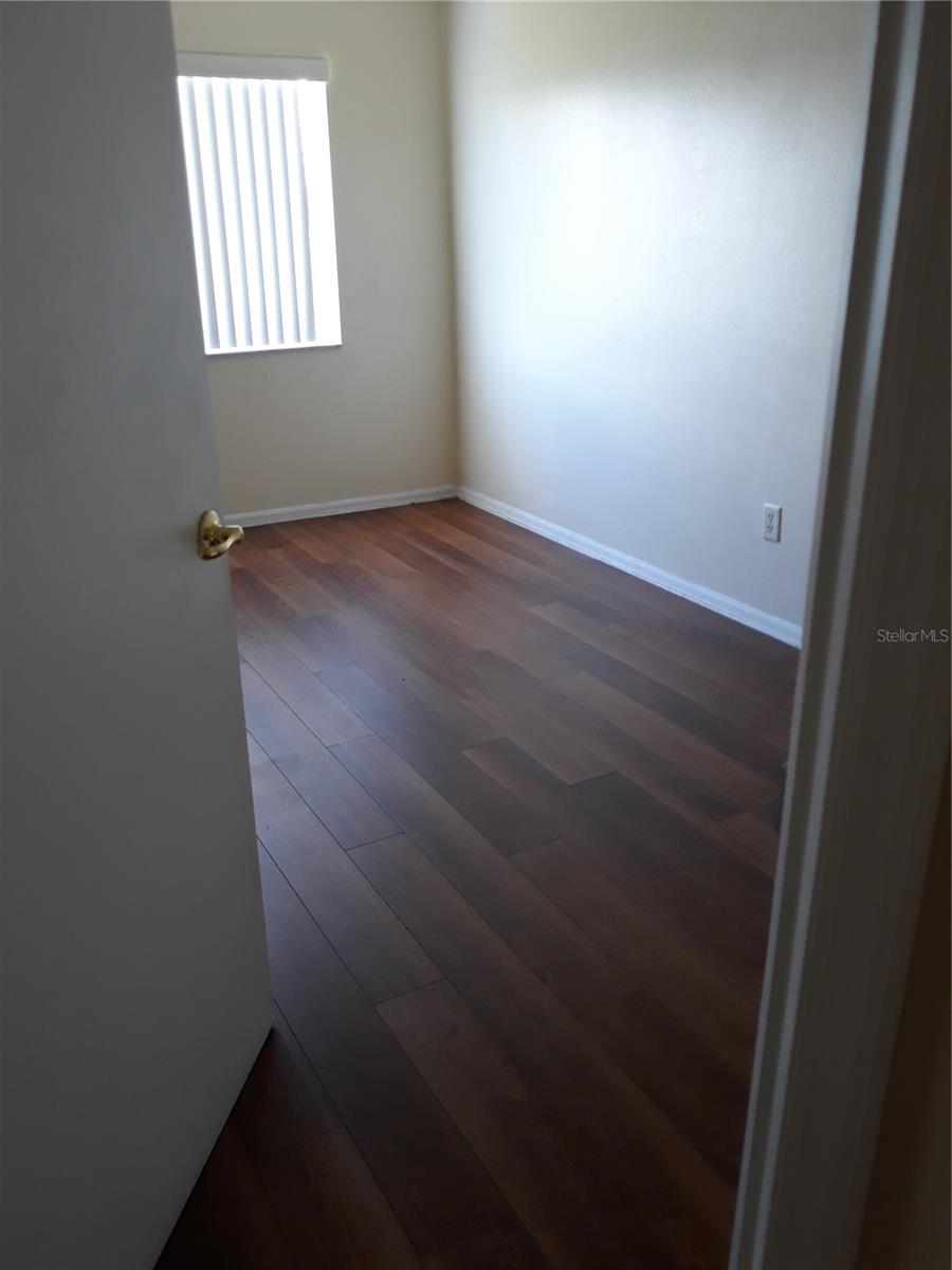 ISLAND CLUB WEST PH 02 - Residential Lease