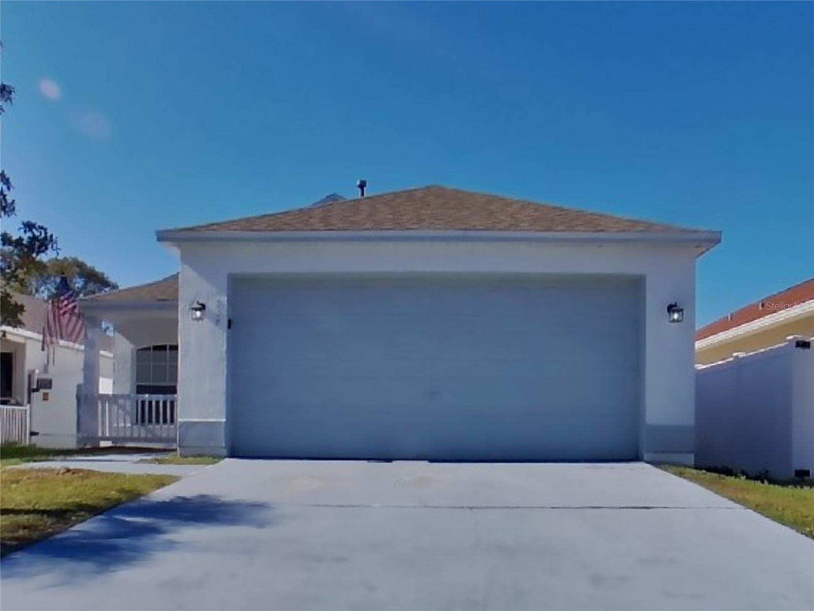 VALENCIA WOODS - Residential Lease