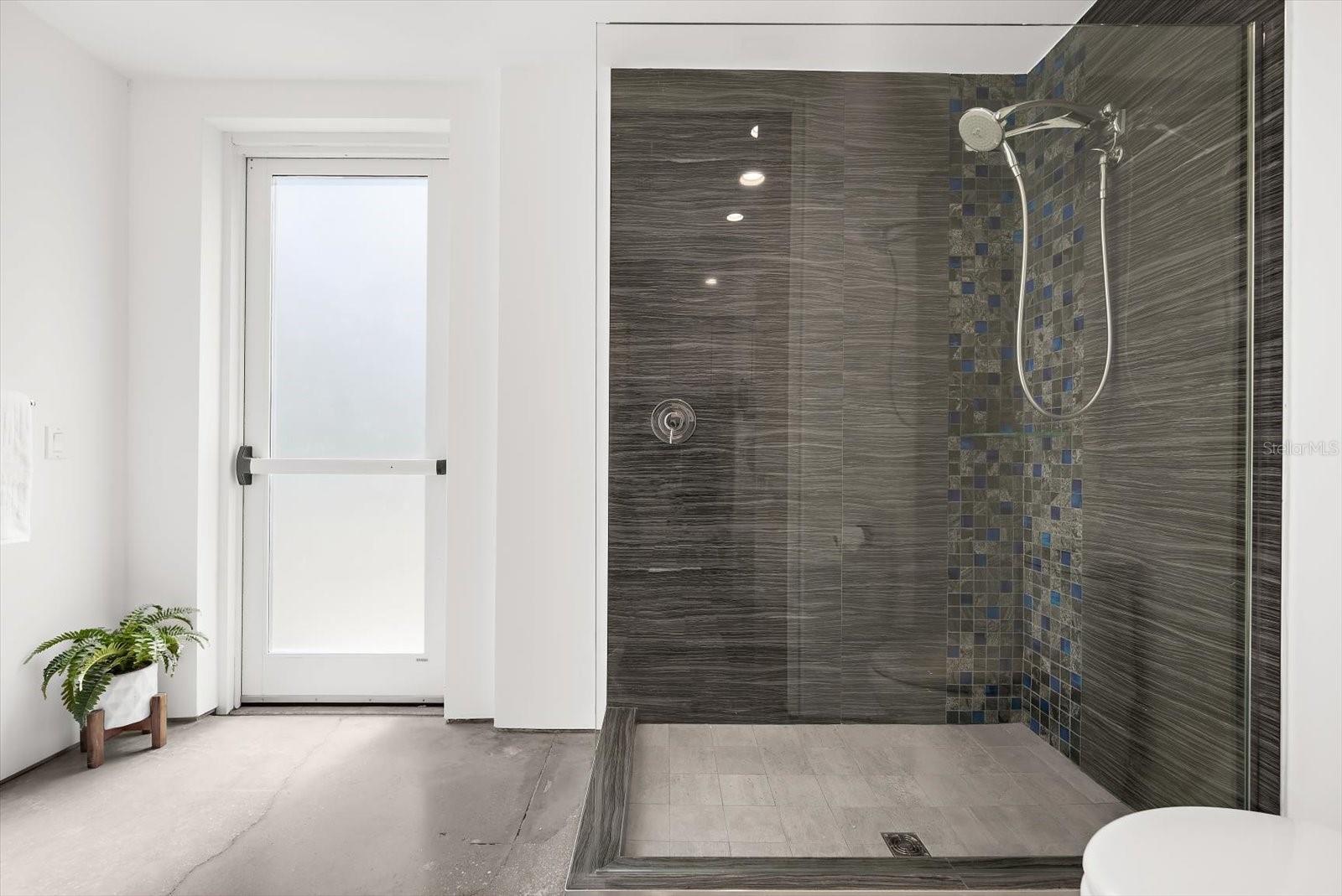 ENGLEWOOD GARDENS - Residential