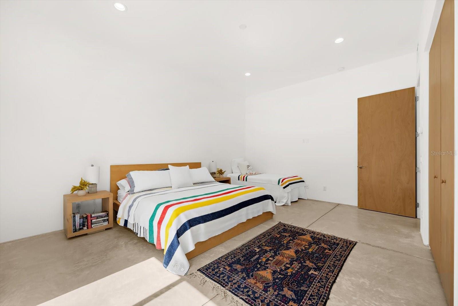 ENGLEWOOD GARDENS - Residential