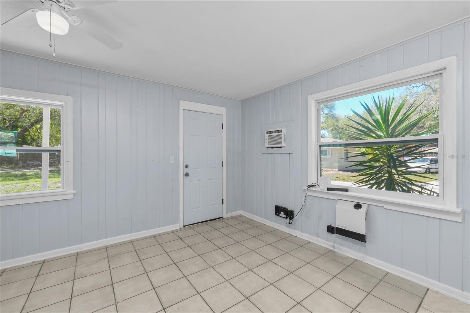 HIGHLAND PARK - Commercial Sale