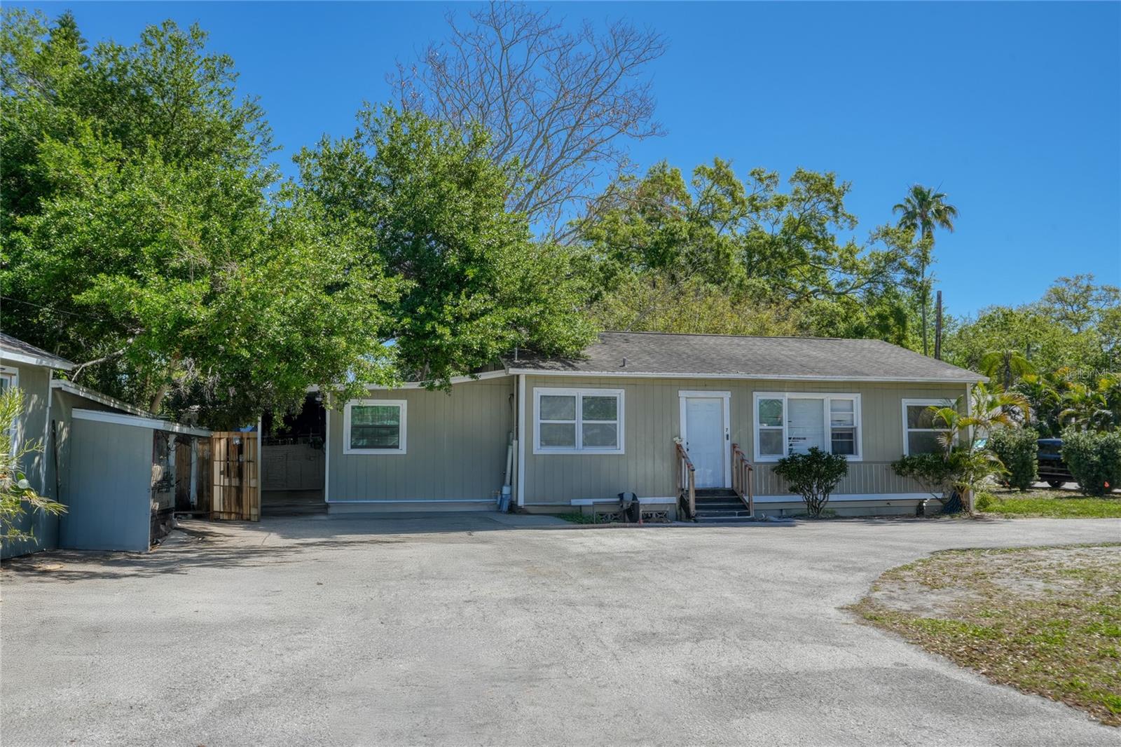 HIGHLAND PARK - Commercial Sale