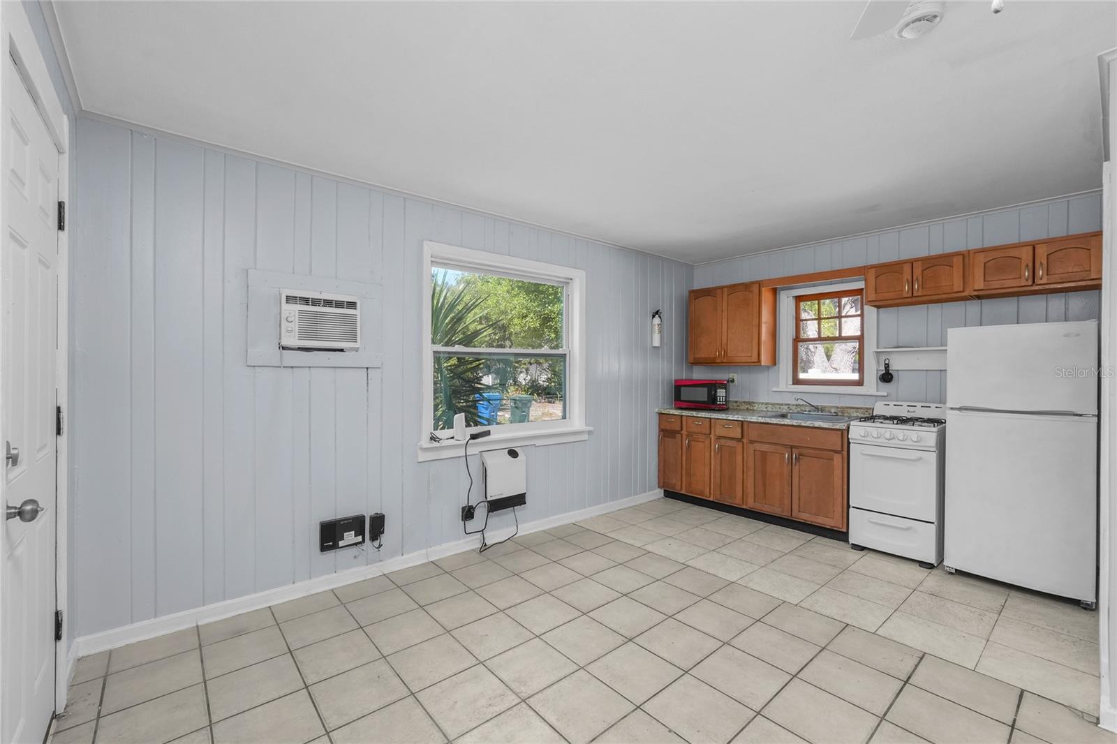 HIGHLAND PARK - Commercial Sale