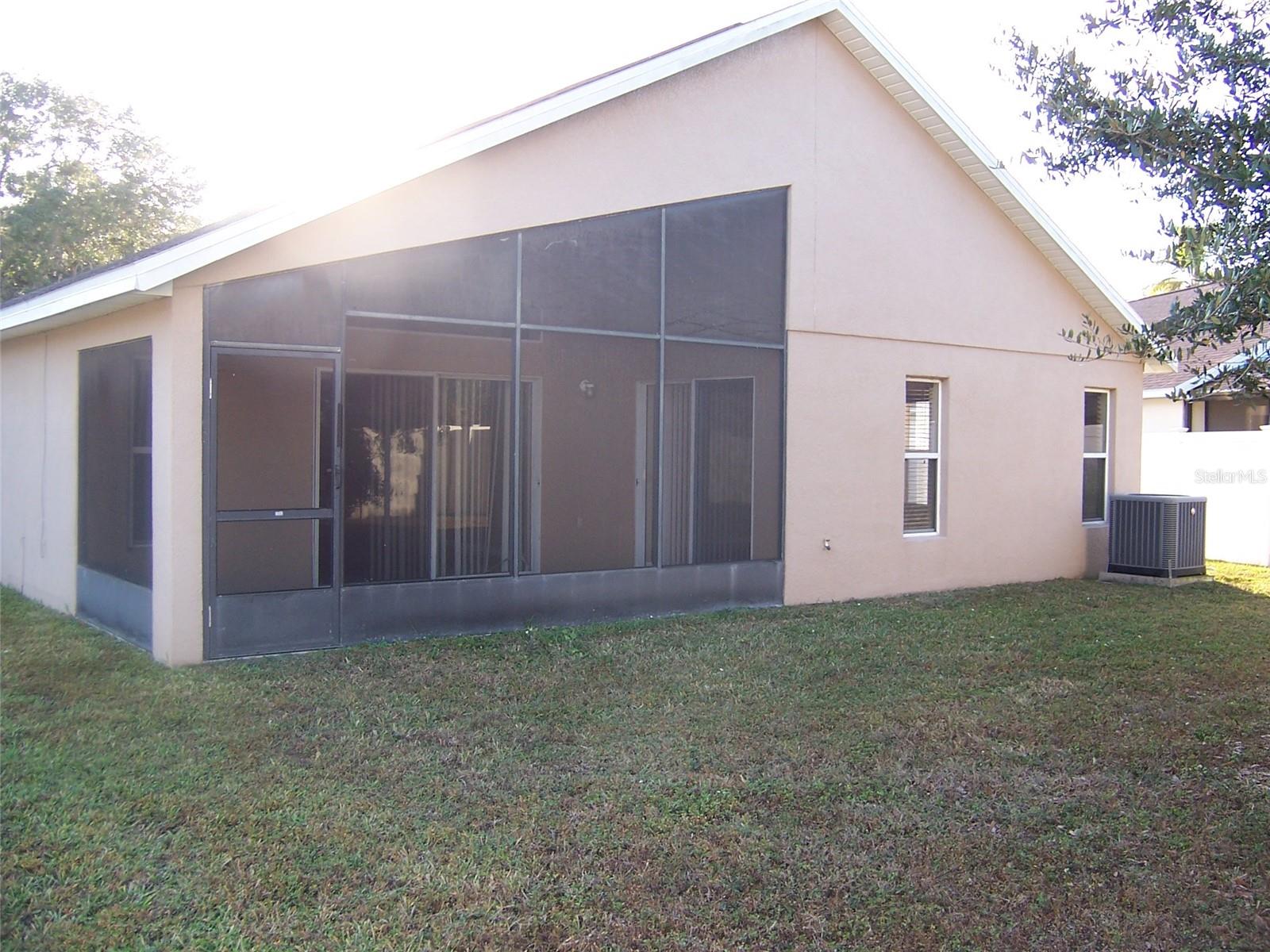 VISTA LAKES VILLAGES N-4 & N-5 - Residential Lease