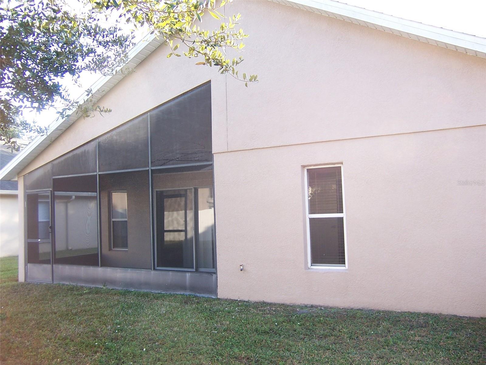 VISTA LAKES VILLAGES N-4 & N-5 - Residential Lease