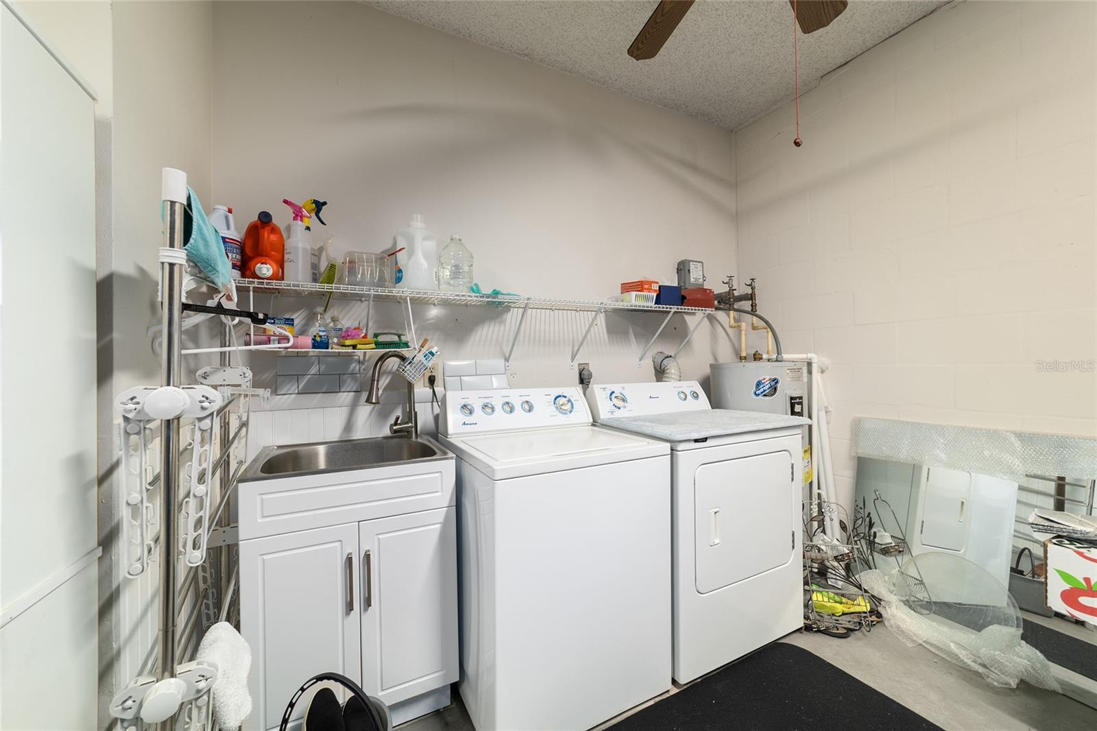 ON TOP OF THE WORLD - Residential