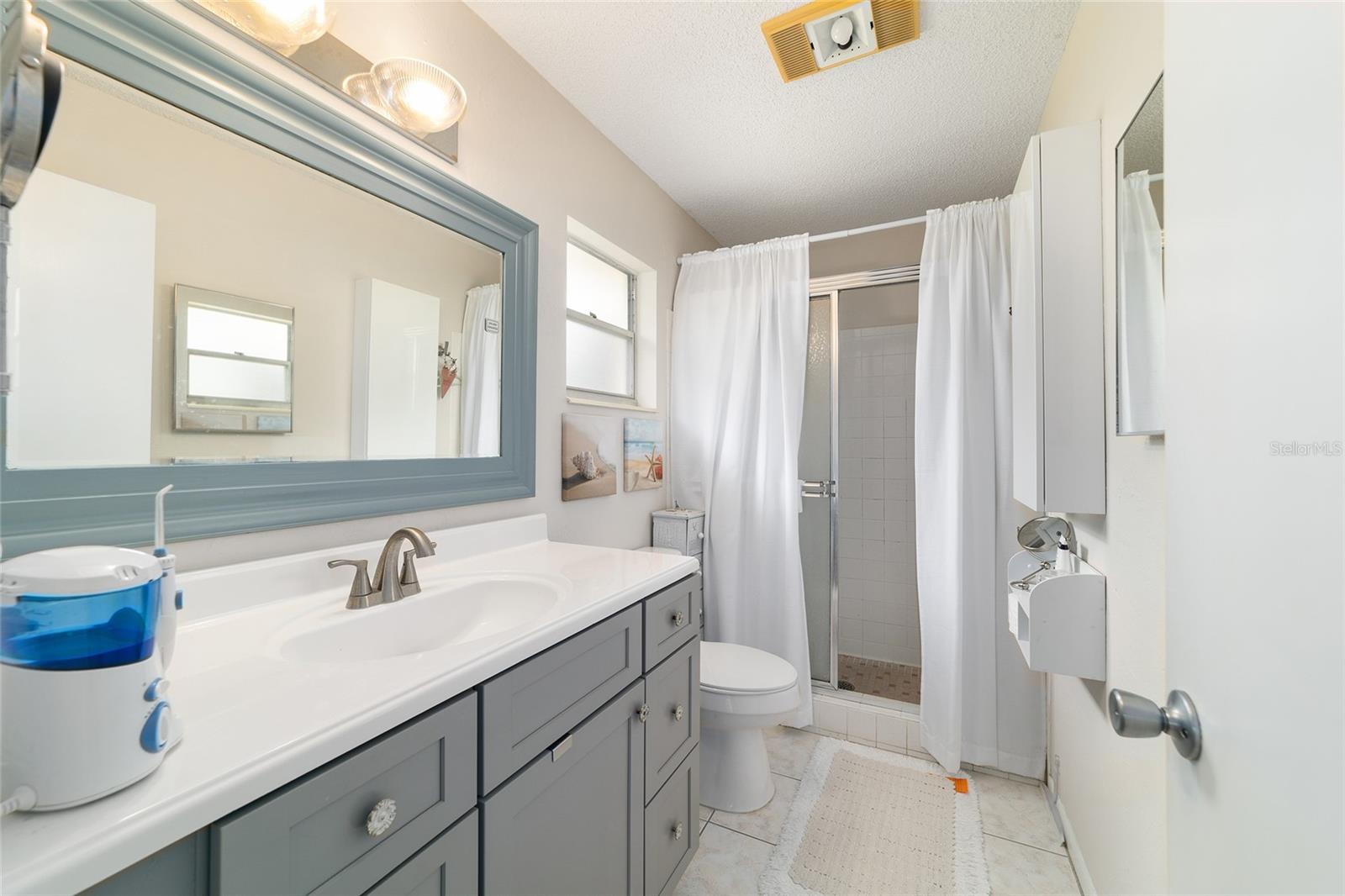 ON TOP OF THE WORLD - Residential