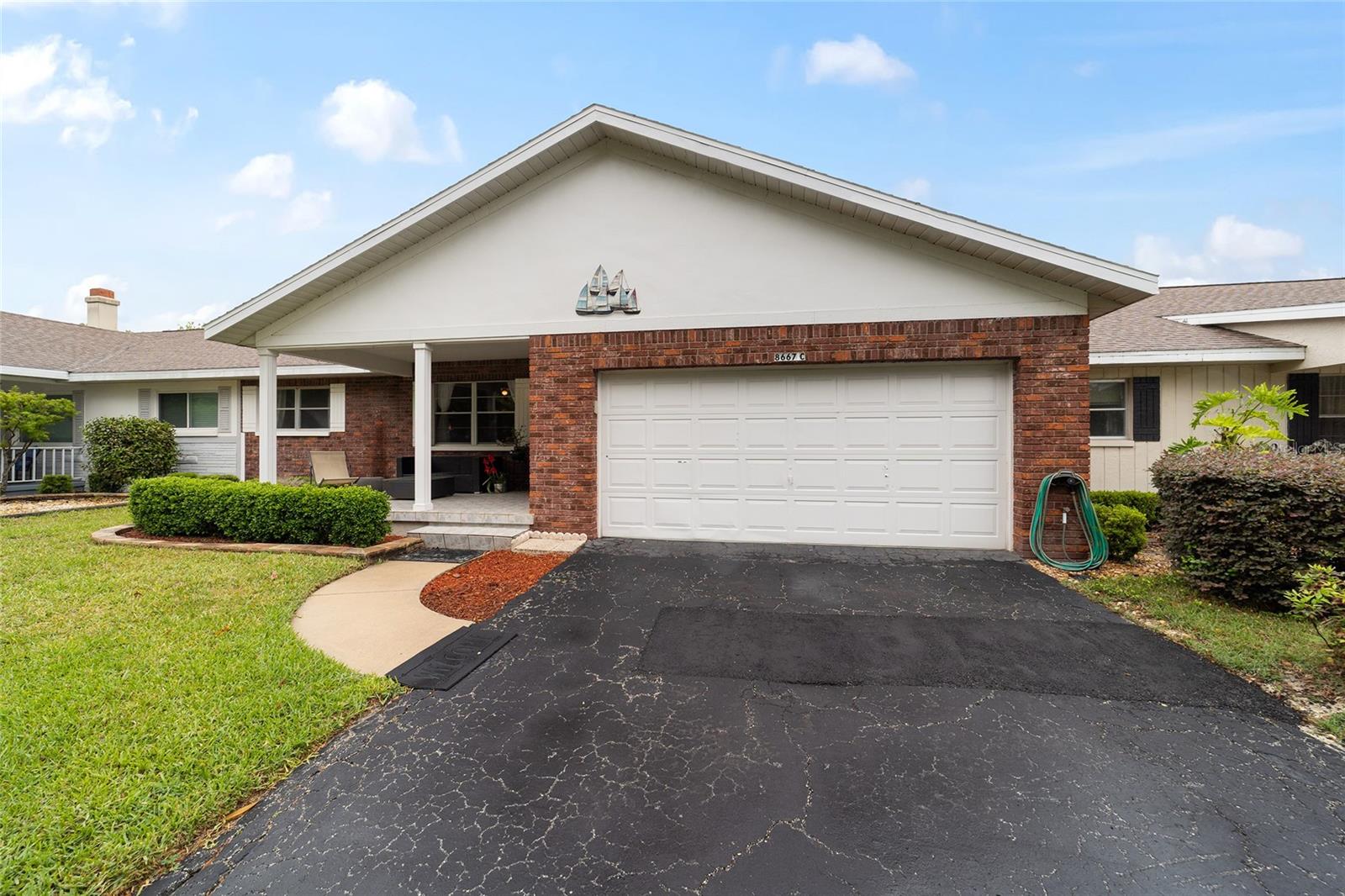 ON TOP OF THE WORLD - Residential