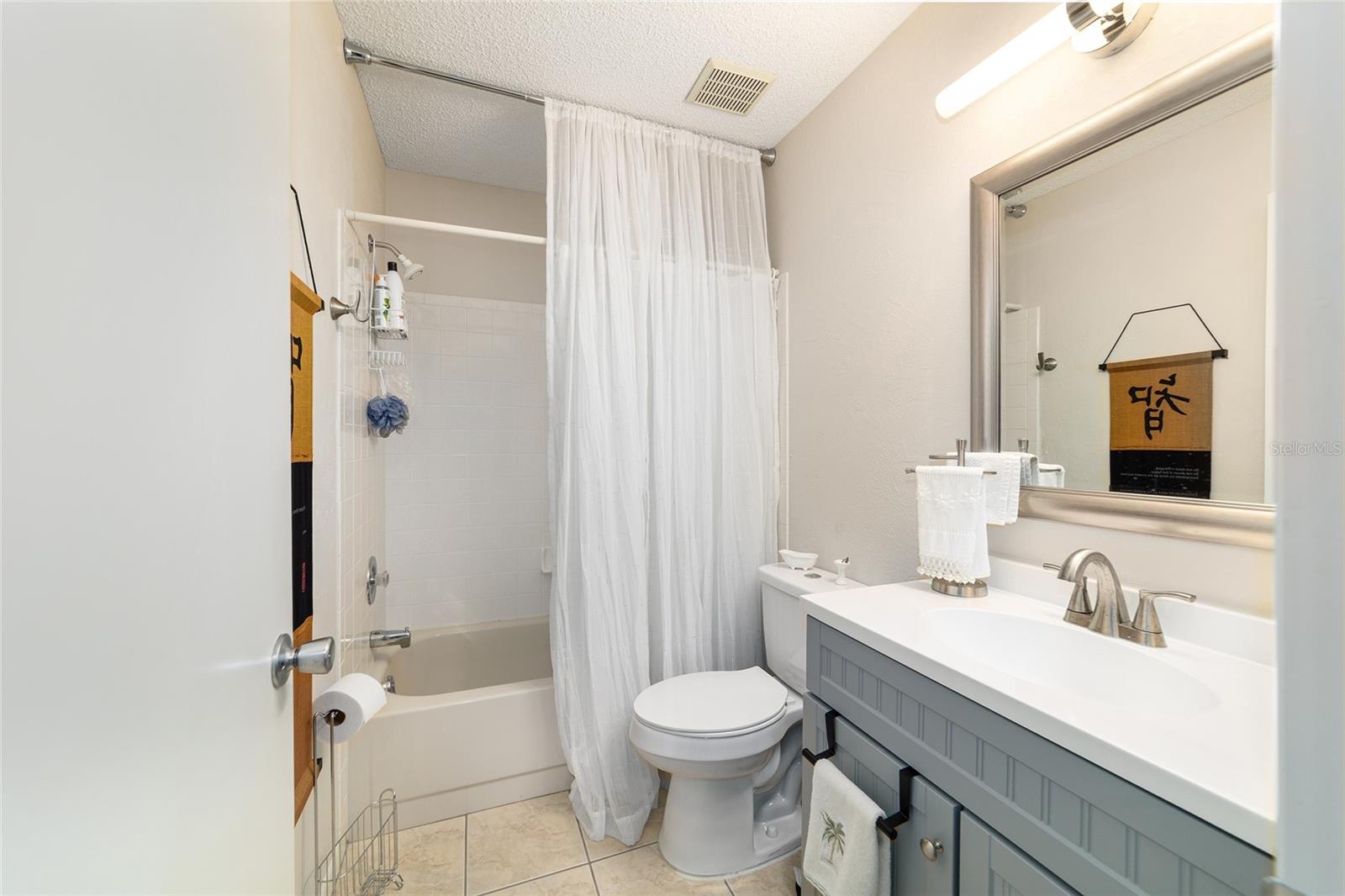 ON TOP OF THE WORLD - Residential