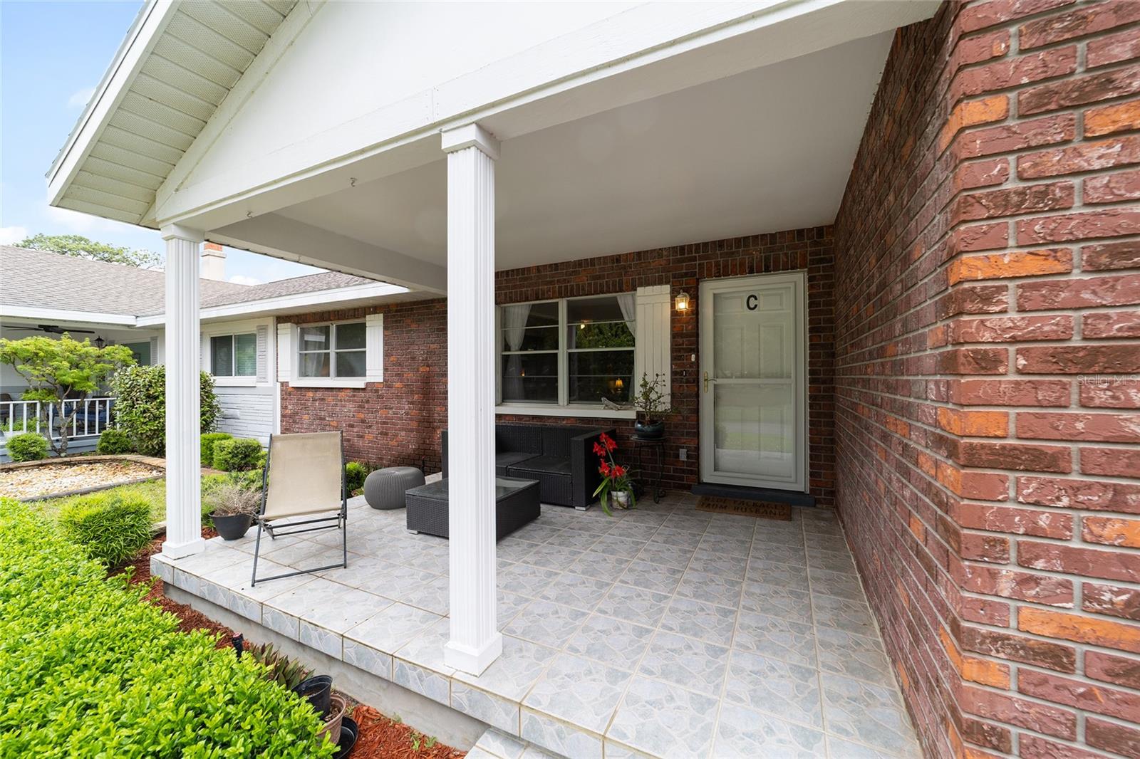 ON TOP OF THE WORLD - Residential