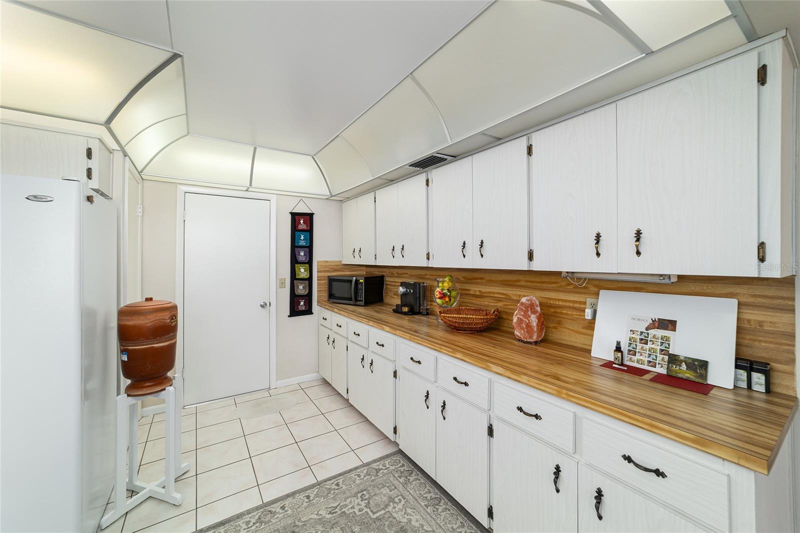 ON TOP OF THE WORLD - Residential